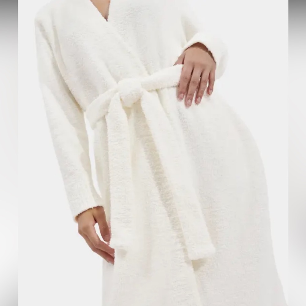 UGG white fleece robe size small